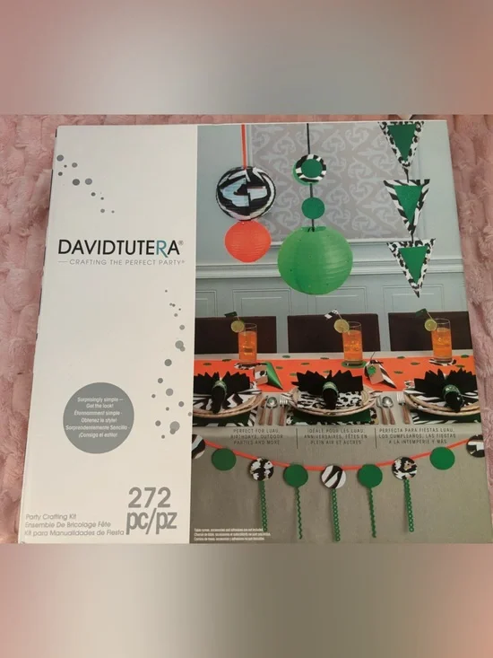 David Tutera Green and Orange Party Decor Set