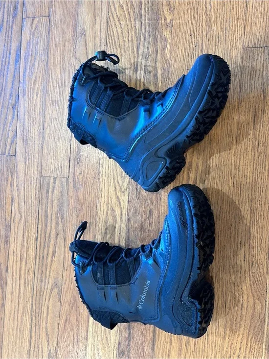 Columbia Kids Black Insulated Winter Boots with Quick-Pull Lacing