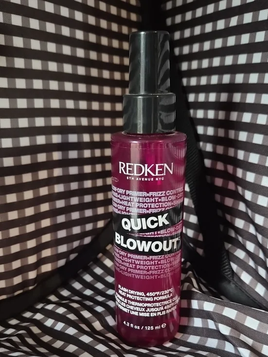Redken Quick Blowout Heat Protectant Spray (4.2 oz / 125 ml)