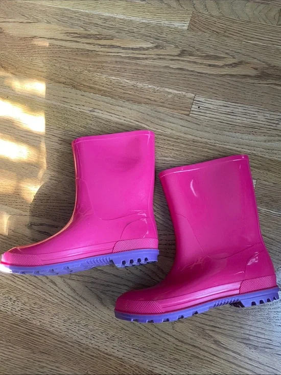 Girls Pink Rain Boots size 13, 1 Purple Sole
