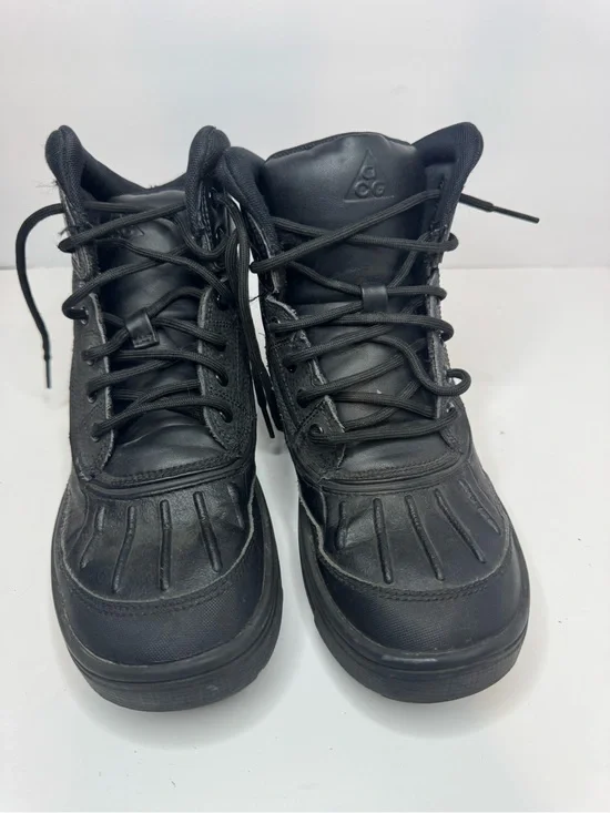 Nike ACG Black Duck Boots Youth Size 4.5Y