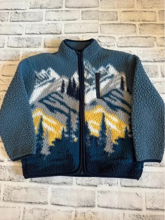Boy’s Old Navy fuzzy fleece full zip mountain jacket size 6/7