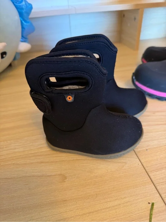 Bogs Kids Black Pull-On Rain & Snow Boots with Easy Handles