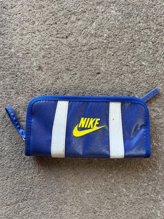 NIKE THIN ZIP WALLET