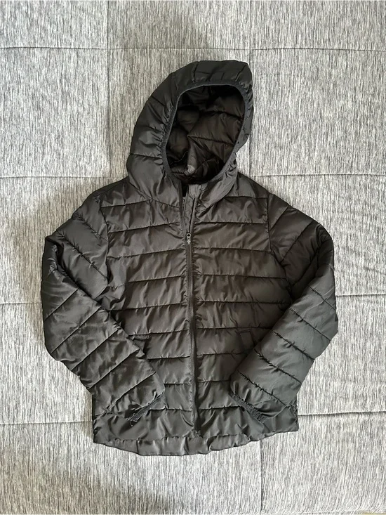 Girls old navy light weight puffer size large