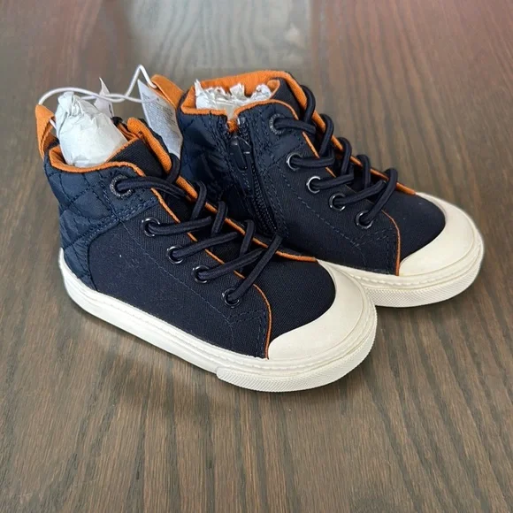 Old Navy Quilted High Top Sneakers Toddler 5T Navy Tan