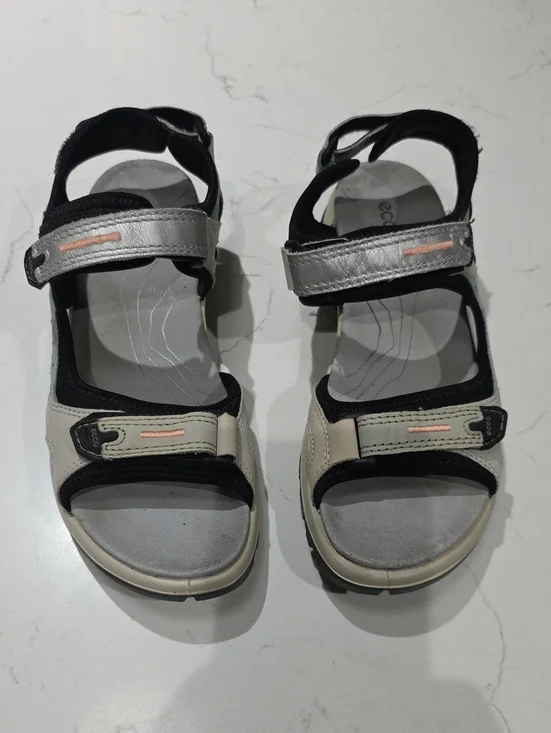 Ecco Woman Sandals Size 40