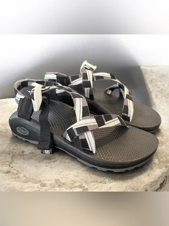 Chaco Z/Cloud Sandals in black & white geometric design Womens 7