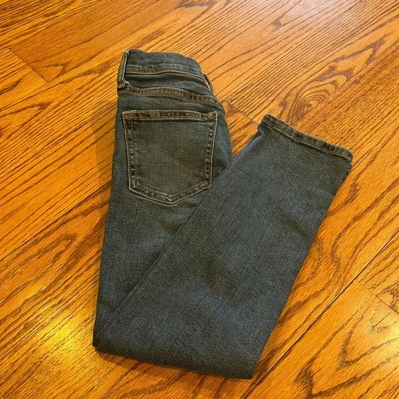 Old Navy Girl’s Blue Slim Built In Tough Jeans Size 8
