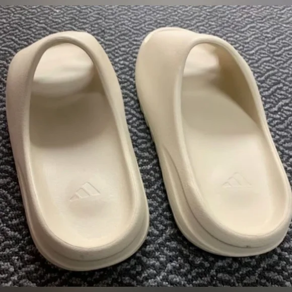 Adidas Yeezy Slide Bone | Size 10 | Brand New (No Box)