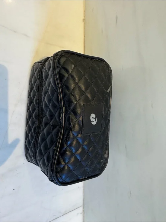 T3 Black Quilted Hair Styling Case