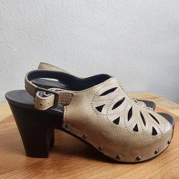 Dansko Shoes Womens EU 37 Beige Leather Sandals Slingback Studded Block Heel