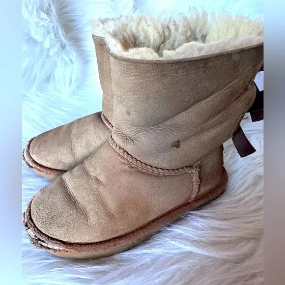 UGG Kids' Bailey Bow II‎ Swiftie Party Chestnut Boot Size 10