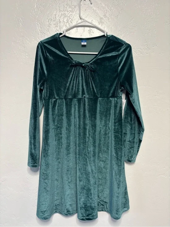 New with tags, girls size 18 old navy dress, #J1266