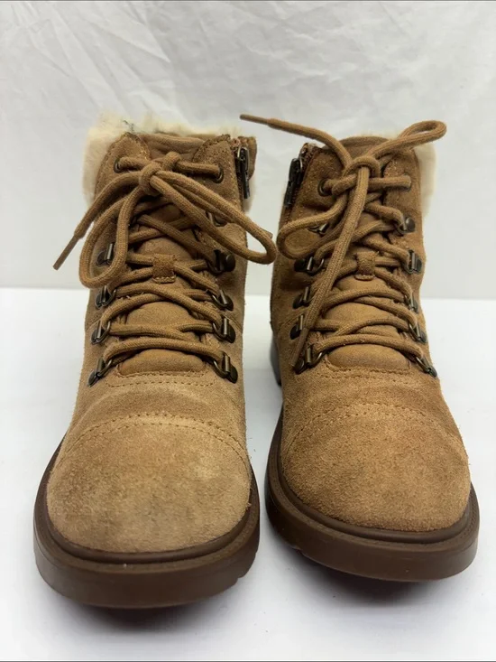 UGG little kids Tan Suede Lace-Up Winter Boots, SZ 3, box 2 G