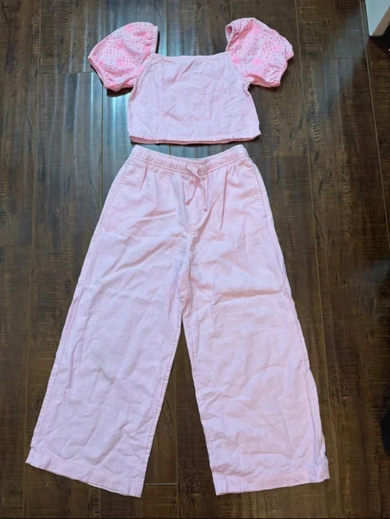 Kids Pink Two-Piece Set with Puff Sleeve Top