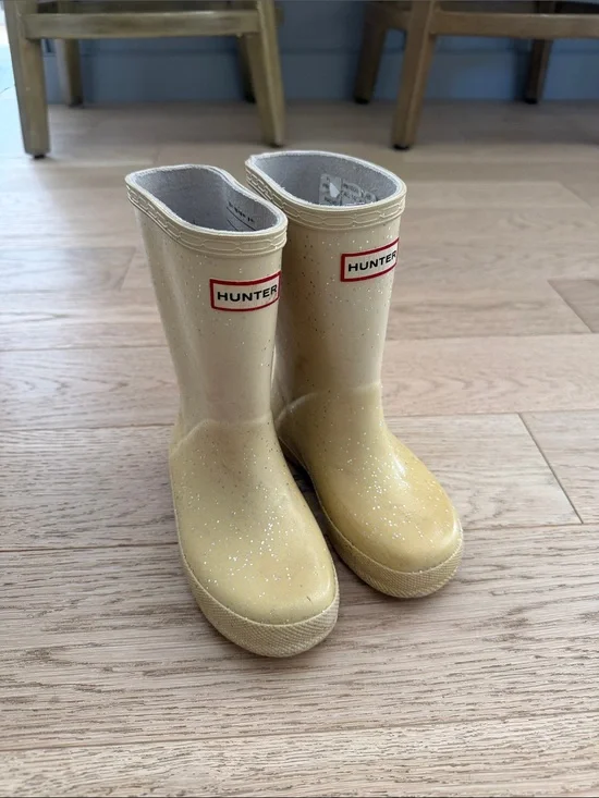 Hunter Kids' Tan Glitter Rain Boots