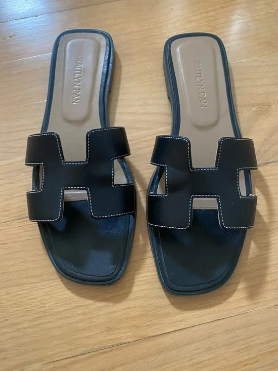 Kaitlyn Pan Genuine Leather H Sandals Black | Size 8 | Or@n-Style