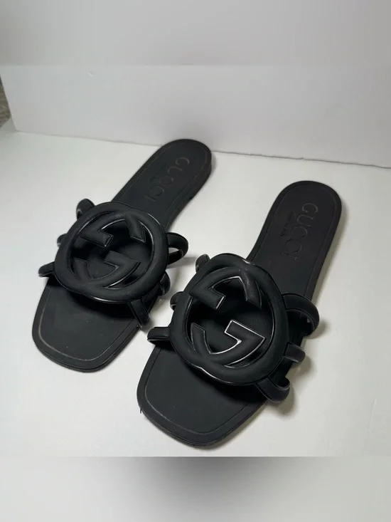 Gucci interlocking G slide sandal - 39