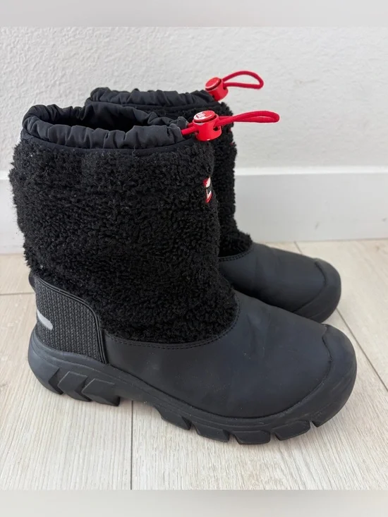 Hunter Kids Black Winter Snow Rain Boots with Red Toggle