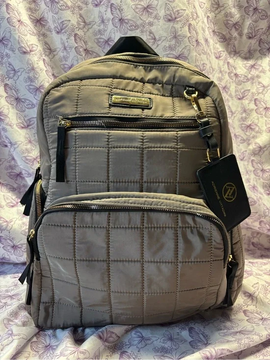 ✴️Adrienne Vittadini Quilted Taupe Backpack