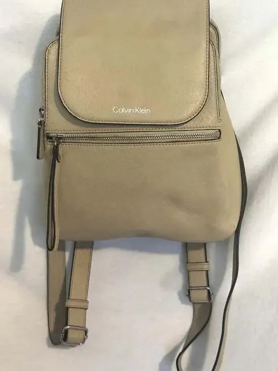 Calvin Klein Women's Beige Elaine Bubble Lamb Novelty Key Item Flap Backpack