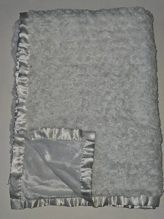 White Rosette Plush Blanket Soft Fleece Satin Trim 34x52