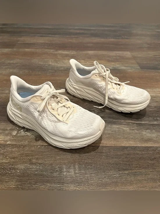 Hoka Clifton 8 running shoes womens size 7.5 D
