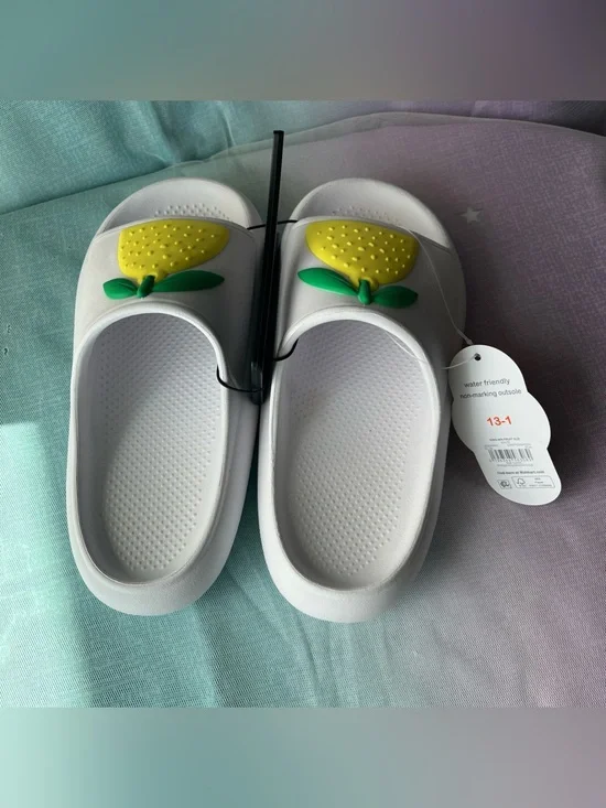 Wonder Nation Girls and Big Girls Slide Sandals Fruit Size 13-1