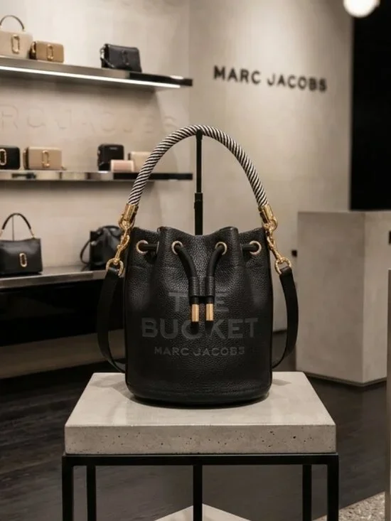 Authentic MARC JACOBS 
