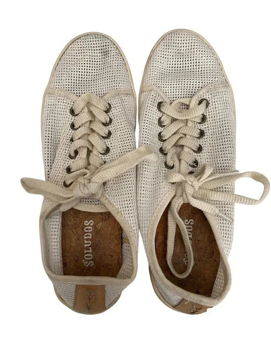 SALUDOS WHITE MESH SNEAKERS SIZE 6.5