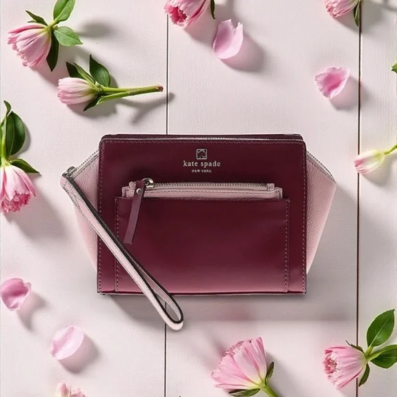 ♠️KATE SPADE♠️Hadley Street Adelia Wristlet Clutch with Dustbag/EUC