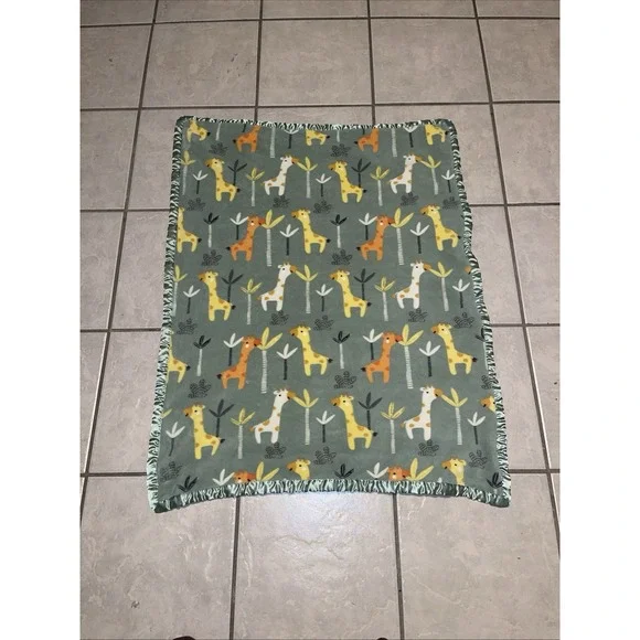 Crib Blanket Side 1-fleece (Giraffs) Side 2- White Minky #soft #cuddly Satin Tri