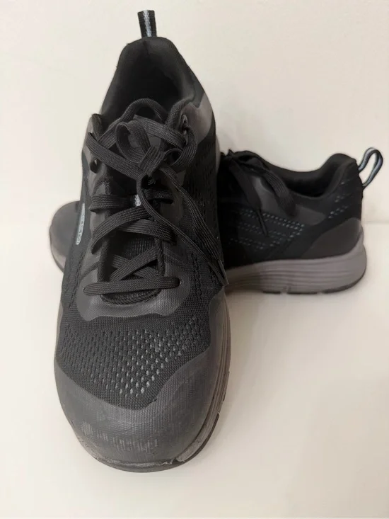 Keen Women's Black Lace-Up Utility Work Sneakers Size 10