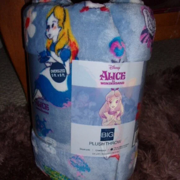 Disney's Alice in Wonderland The Big One Throw Blanket New 5 ft x 6 ft