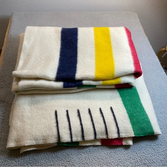 Hudson's Bay Wool Blanket 6 Point Queen Size Gold Label Made‎ in England vintage