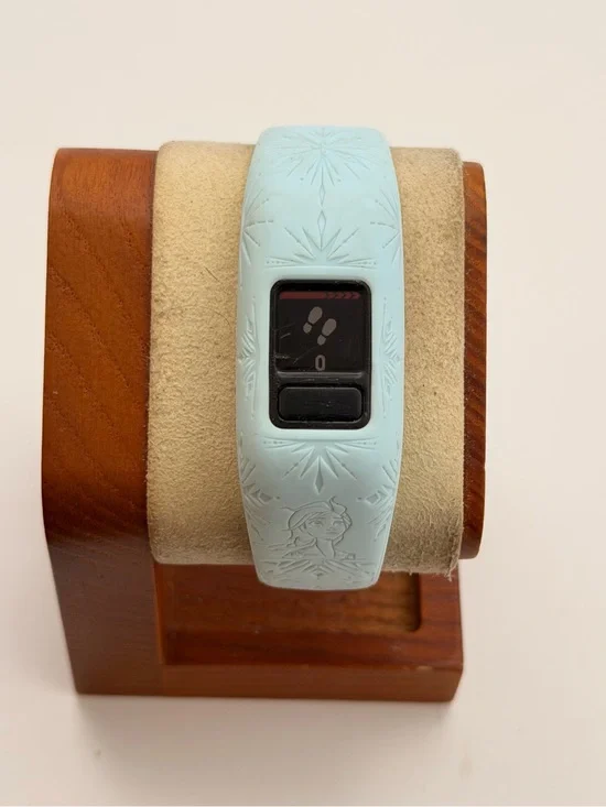 Garmin Vivofit JR. 2, new batteries, Frozen theme, Kids Smartwatch