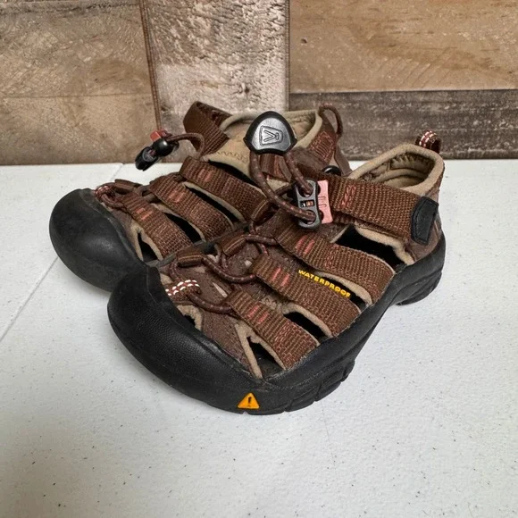 Keen Newport H2 Sandals Kids Baby Toddler Size 8 Brown Waterproof Hiking Shoes