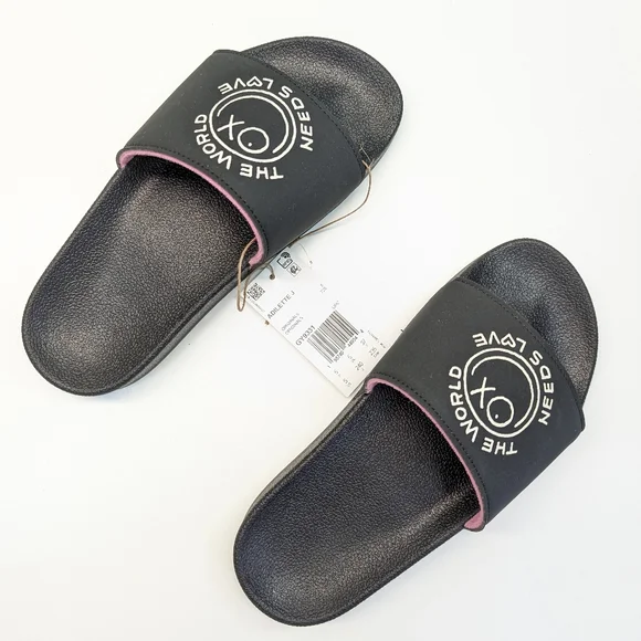 6Y Adidas Andre Saraiva Adelette The World Needs Love Slides Flip Flops Slides