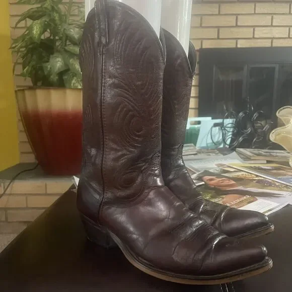 VTG Laredo Men’s Cowboy 18563 Brown 10D. USA Made Western Boots