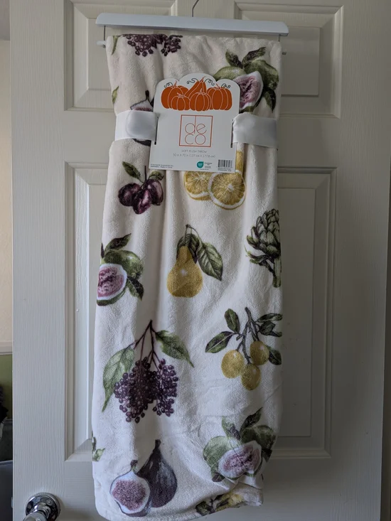 Fruit Pattern Plush Throw Blanket - Cream