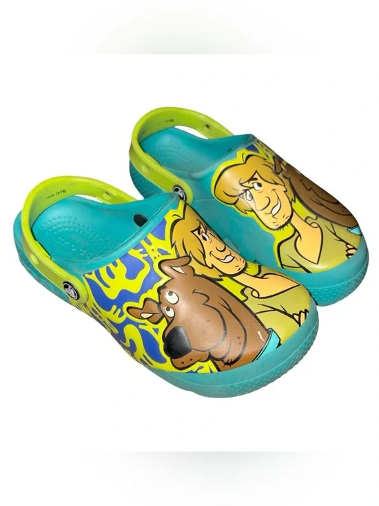 Shaggy + Scooby Doo kids size 1 Crocs