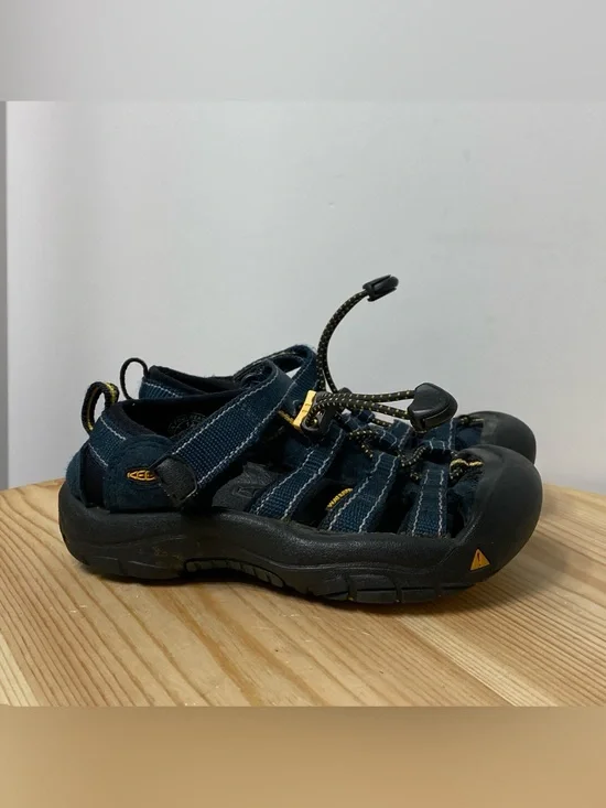Keen Hiking Sandals Water Shoes Blue Kids Youth Size 12