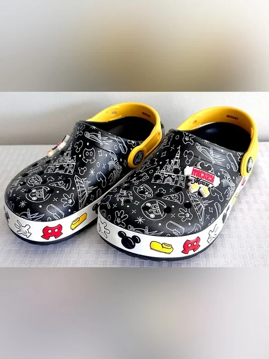 Disney Mickey Mouse Light Up Crocs Kids C13 Black Yellow Graphic Clogs