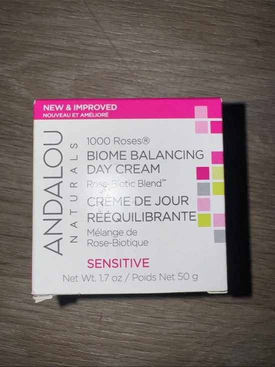 1000 Roses Biome Balancing Day Cream - Sensitive (Pink/White)