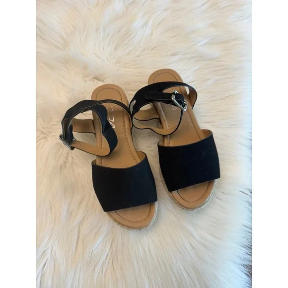 Soda‎ girls size 1 black platform sandals GUC