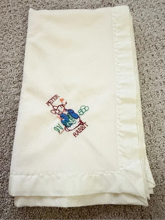 Vintage Quiltex Beatrix Potter Peter Rabbit Baby Receiving Blanket Satin Trim