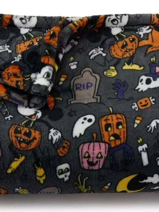 NEW MICKEY MOUSE HALLOWEEN PLUSH THROW BLANKET THE BIG ONE 5X6 FT NWT