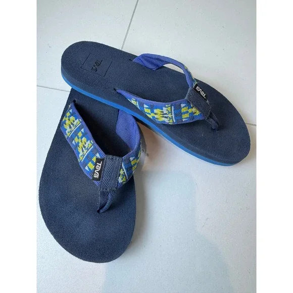Teva Mush II‎ Flip Flop Sandals Kids Size 3 Blue Geometric Pattern Gorpcore