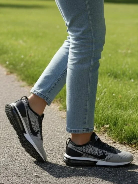NIKE AIR MAX FLYKNIT Racer W 10 M 8.5 Sesame Black Ocean Cube Pink Oxford